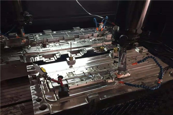 <strong>南京藝匠精密加工知識分享：數控精密機械加工應用范圍</strong>